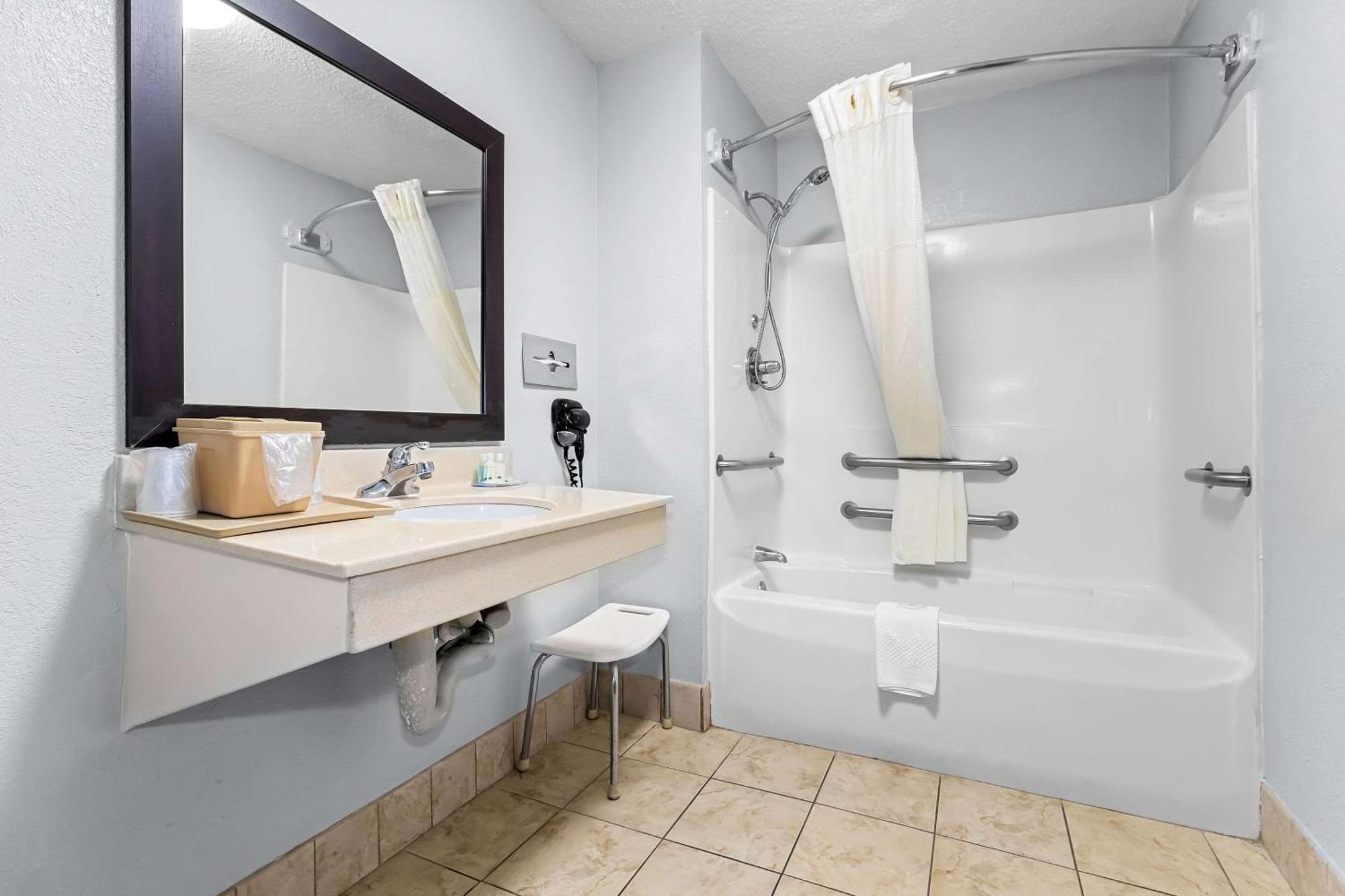 Quality Inn & Suites Florence Civic Center Exteriér fotografie