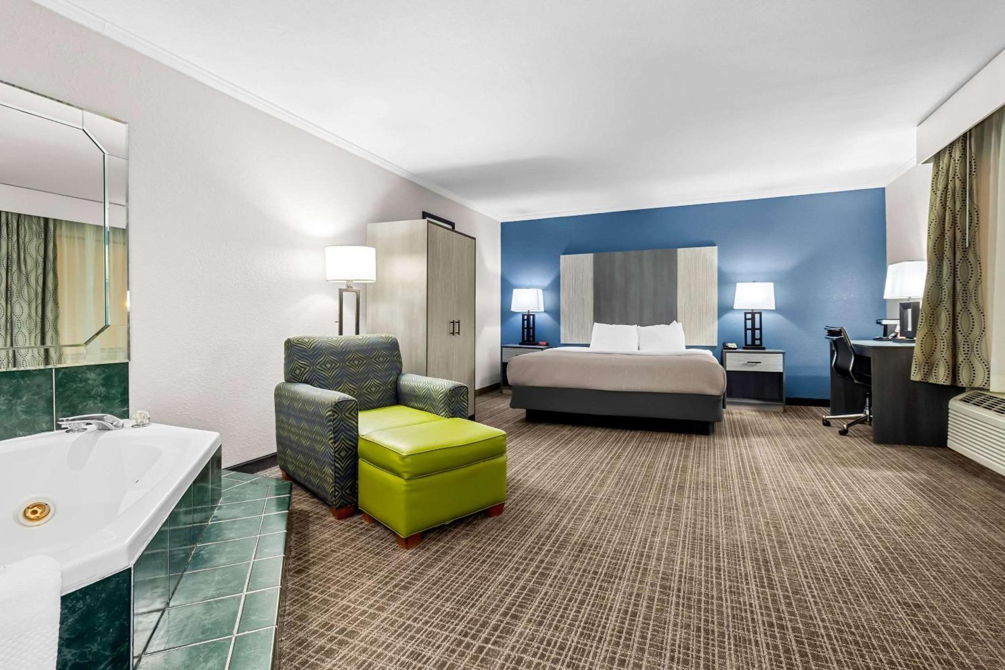Quality Inn & Suites Florence Civic Center Exteriér fotografie