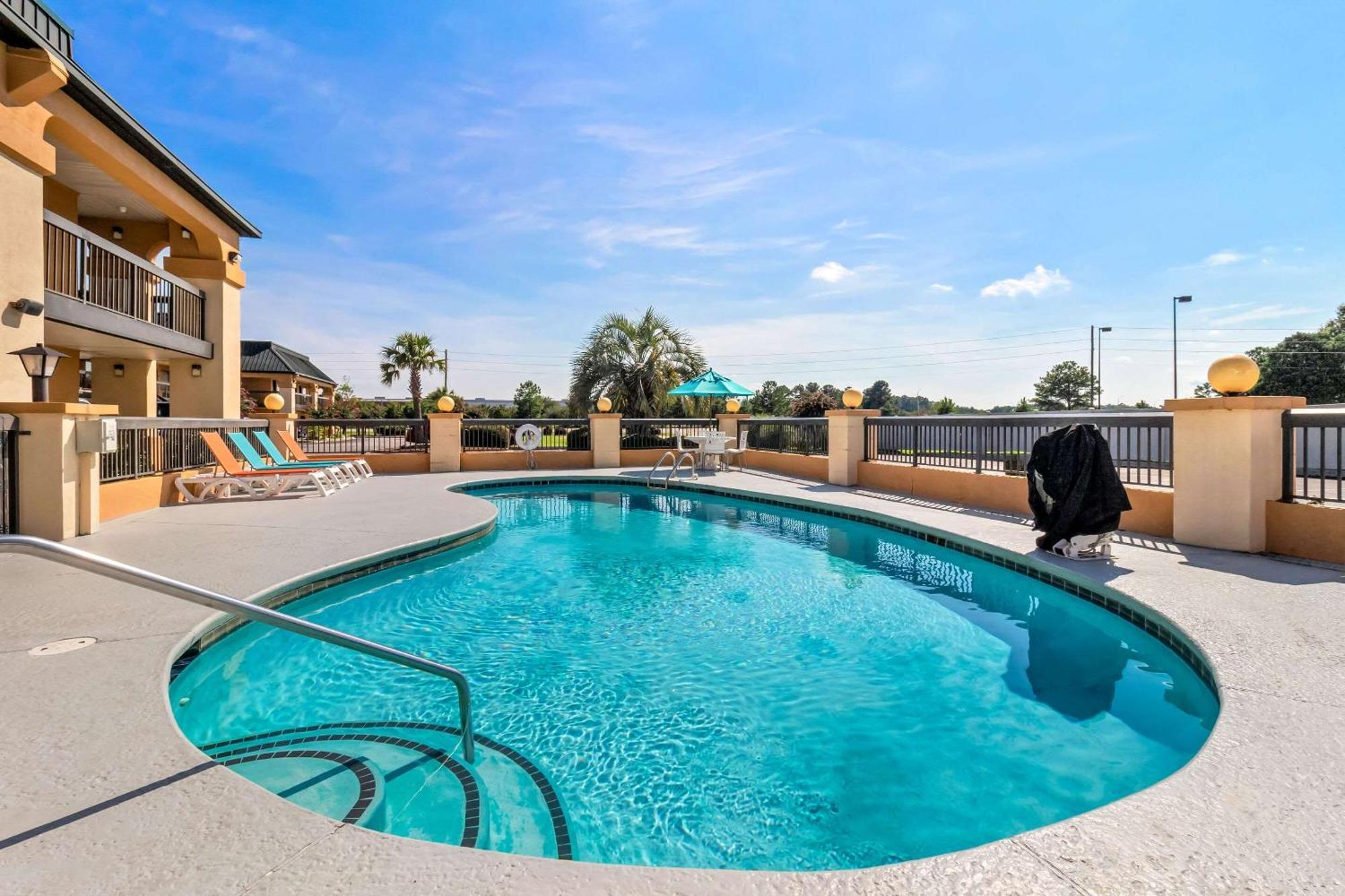 Quality Inn & Suites Florence Civic Center Exteriér fotografie